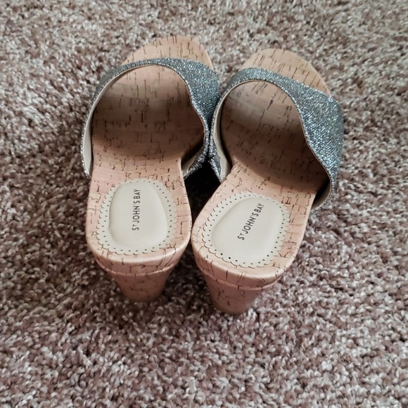 Slipper - Picture 2 of 4